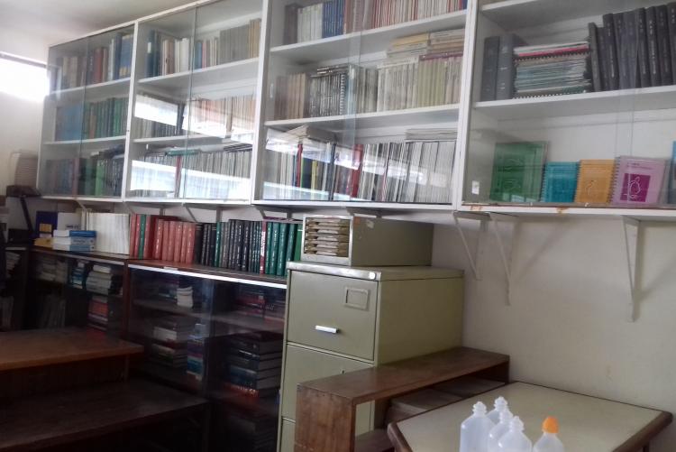 OBSTETRICS & GYNAECOLOGY DEPARTMENT LIBRARY